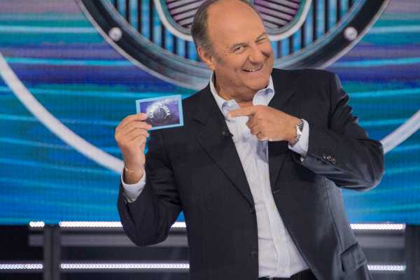 Canale 5: Da lunedì 30 agosto torna Gerry Scotti con la decima edizione di "CADUTA LIBERA"
