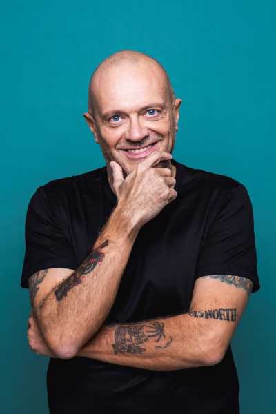 Max Pezzali in concerto a Firenze con i grandi successi degli 883
