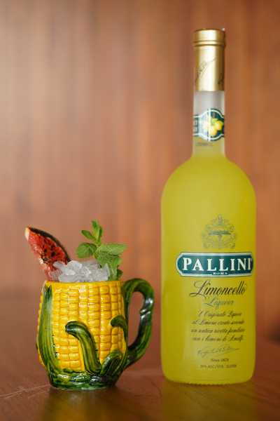 Dedicato a Napoli il drink NAPUL'E' di Gioacchino Coppola, bar manager del Riserva RoofTop di Napoli
