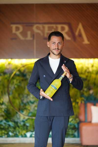 Dedicato a Napoli il drink NAPUL'E' di Gioacchino Coppola, bar manager del Riserva RoofTop di Napoli