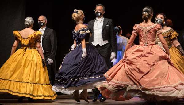 Danza, Viareggio: la Compagnia Nazionale di Danza Storica al 67° Festival Puccini con il Gran Ballo dell'800 e la Tosca