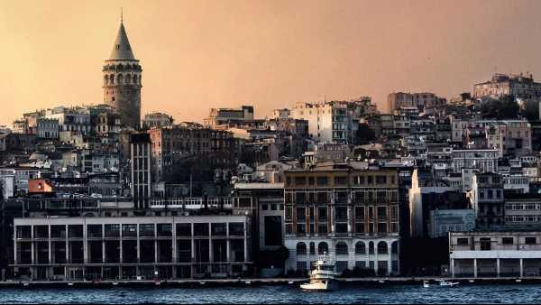Stasera in TV: In seconda serata su Rai1 "Overland 22". Da Malta alla Turchia: l'altro capo del Mediterraneo