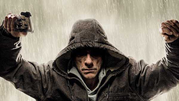Stasera in TV: "The Bouncer - L'infiltrato" su Rai4 (canale 21). Un thriller d'azione con Jean-Claude Van Damme