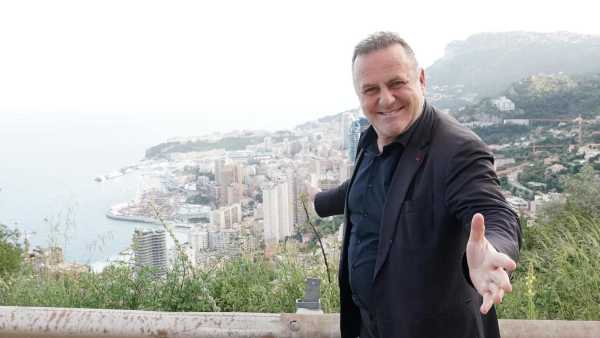 Oggi in TV: "Felicità" su Rai2. Speciale dalla Laguna con Pascal Vicedomini tra i big di cinema e musica