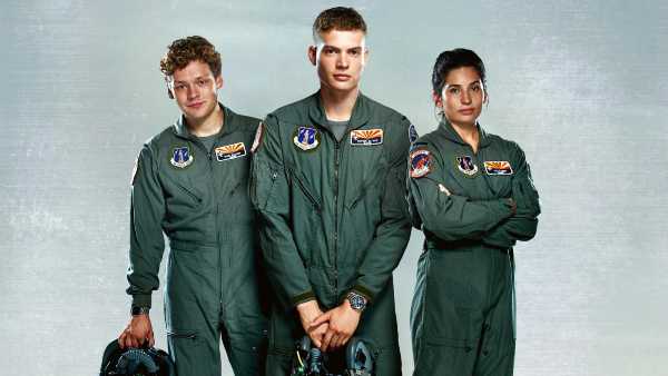 Oggi in TV: "High Flyers", in prima visione assoluta su Rai4 (canale 21) - Il terzo e il quarto episodio della serie sui top gun olandesi