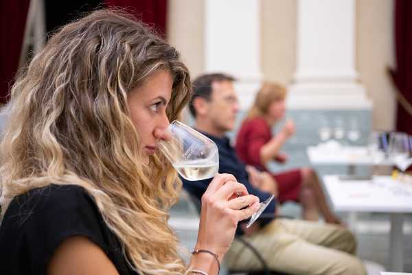 Al via la DOUJA D'OR 2021. Il vino al centro