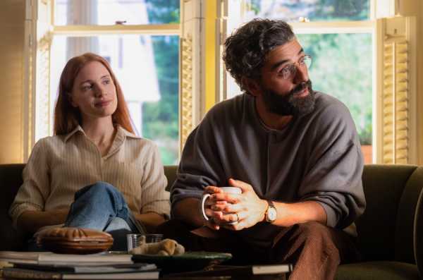 SCENE DA UN MATRIMONIO - Da domani su Sky e NOW l'attesissimo omaggio HBO firmato Hagai Levi al classico di Bergman, con Jessica Chastain e Oscar Isaac