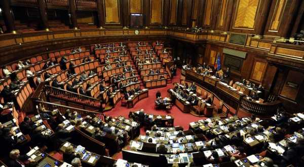 Oggi in TV: Rai3, in diretta il Question Time dalla Camera. Con Patuanelli, Bianchi e Franceschini