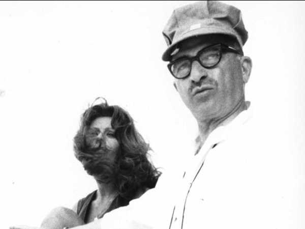 Dal 14 settembre al 17 ottobre 2021 Cineteca Milano MIC presenta LA RISCOPERTA DI ALBERTO LATTUADA - una grande rassegna dedicata ad Alberto Lattuada, fondatore della Cineteca di Milano nel 1947 insieme a Luigi Comencini, regista e architetto lombardo, appassionato di fotografia, che nei suoi oltre 40 film è stato un acuto e polemico osservatore della realtà contemporanea. La rassegna prosegue idealmente la grande retrospettiva Il suo nome è Lattuada che il 74. Festival di Locarno ha dedicato al grande regista lombardo proponendo la sua filmografia completa, con un importante contributo delle copie restaurate in 35mm fornite dalla Cineteca di Milano e altre cineteche internazionali. La rassegna milanese propone 27 titoli e grande risalto verrà dato al film restaurato da Cineteca Milano L’ amica, che sarà presentato martedì 14 settembre alle ore 20.30 dal Direttore Matteo Pavesi, nella bellissima location della Terrazza MIC. Il film è un’elegante e ammiccante commedia sociale di tradimenti e trasgressioni ambientata nella Milano del boom economico. Nel programma verranno proposti i suoi più importanti film, dal suo primo lavoro Giacomo l’idealista (1943), in versione restaurata dalla Cinémathèque Suisse, fino all’ultimo lavoro Mano rubata (1989). In calendario anche tre copie d’epoca: La steppa (1962) dal racconto omonimo di Anton Cecov, la favola ecologica Oh, Serafina! con Renato Pozzetto (1976) e il corto La nostra guerra (1945). Digitalizzato e restaurato da MIC Lab di Cineteca in programma una delle poche commedie girate interamente da Lattuada a Milano, il raro L' amica (1969), con una eccezionale Lisa Gastoni, presentato in sala martedì 14 settembre alle ore 20.30 da Matteo Pavesi, direttore di Cineteca Milano. Altri incontri di approfondimento saranno martedì 21 settembre alle ore 16.30 con il film Luci del varietà introdotto da Luigi Boledi (curatore del volume Luci del varietà - Pagine scelte edito da Il Castoro), martedì 28 settembre alle ore 17.30 con il film La lupa, restaurato da Cineteca Milano e introdotto da Roberto Della Torre (responsabile dell'archivio film di Cineteca Milano), che mostrerà le foto dal set scattate dal grande fotografo Federico Patellani e giovedì 30 settembre alle ore 17.30 con il film Cuore di cane introdotto dal Direttore Matteo Pavesi. Tra i restauri in programma anche Il Mulino del Po, a cura della Cineteca di Bologna e Senza Pietà a cura di CSC-Cineteca Nazionale. All'interno del MIC - Museo Interattivo del Cinema, gli spettatori potranno altresì fruire dell’installazione Imaginarium, che sarà dedicata a fotografie provenienti dall’Archivio di Cineteca Milano che attingono ai materiali e all'inestimabile archivio privato che il regista depositò in Cineteca nel 1998, che racconteranno la vita privata e lavorativa del grande Maestro, e dove si potranno vedere anche sequenze dell’inedito La grande adozione di Lodi, una raccolta di ciak mai visti dei sopralluoghi di un film non realizzato, che contiene 40’ di girato, ad opera di Alberto Lattuada e del direttore della fotografia Alfio Contini. In calendario segnaliamo, tra gli altri, il film Anna (1951), girato nell’Ospedale Niguarda di Milano, il primo film italiano a raggiungere l’incasso di un miliardo di lire; la proiezione in 35 mm de Il bandito (1947), che valse ad Amedeo Nazzari un Nastro D’Argento come Miglior Attore Protagonista e Il cappotto con Renato Rascel, premiato con un Nastro D’Argento come Miglior attore protagonista. 📍 Cineteca Milano 𝗠IC Viale Fulvio Testi 121 Milano Bicocca 🎟️ Biglietto € 7,50 / ridotto Cinetessera 2020 e studenti € 6,00 www.cinetecamilano.it