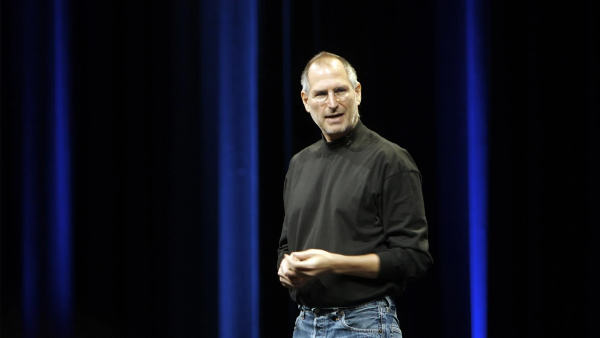 Oggi in TV: "Siate curiosi e folli": la Rai ricorda Steve Jobs 