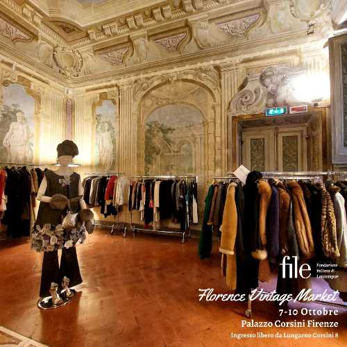 Florence Vintage Market, fino al 10 ottobre abiti vintage in solidarietà
