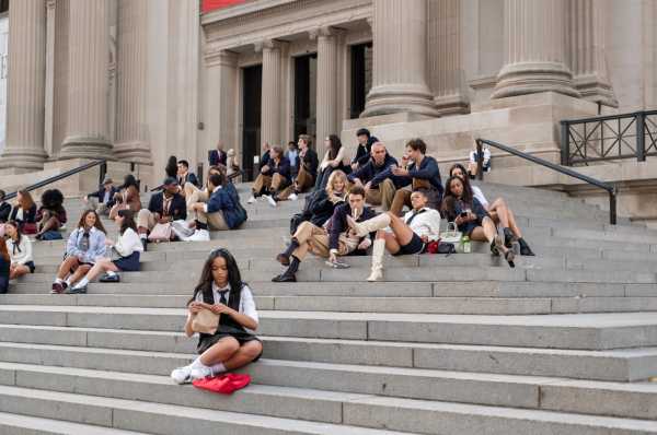 GOSSIP GIRL - Da domani su Sky e NOW la nuova serie dell'iconico teen drama