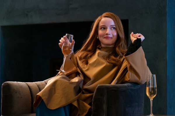 NETFLIX - Le prime immagini di INVENTING ANNA, la nuova serie targata SHONDALAND