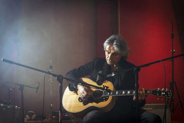 LUCIANO LIGABUE: da oggi in esclusiva su RAIPLAY "LIGABUE - È andata così", la prima docu-serie dedicata alla carriera artistica del Liga!