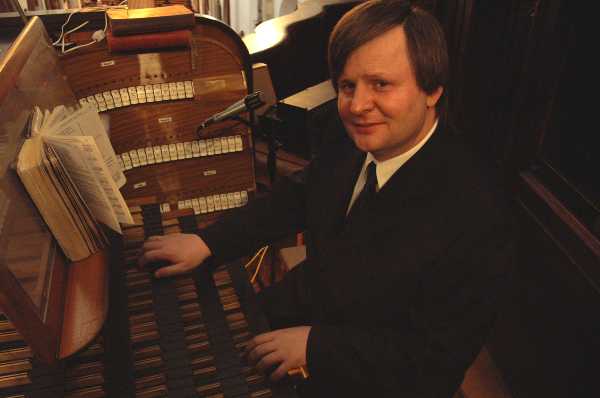 Da Bach a Louis Vierne: l’organista Roman Perucki ospite del festival Mercoledì Musicali