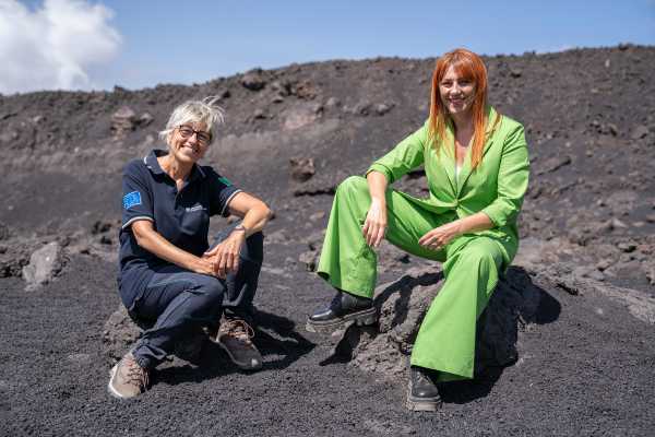 laF (Sky 135) - Continua 'La Teoria di Tutte': GABRIELLA GREISON incontra la vulcanologa ROSA ANNA CORSARO laF (Sky 135) - Continua 'La Teoria di Tutte': GABRIELLA GREISON incontra la vulcanologa ROSA ANNA CORSARO