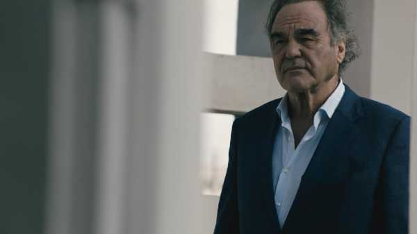 Oliver Stone al Palladium, nell'ambito della Festa del Cinema, presenta "JFK Revisited: Through the Looking Glass"