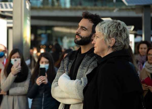 Marco Mengoni al National Geographic Fest apre la mostra “Planet or Plastic?” con Jill Tiefenthaler, CEO della National Geographic Society