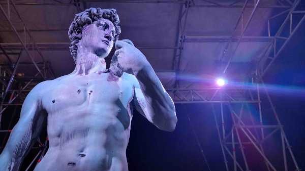 In dirittura d’arrivo il restauro-spettacolo del gruppo scultoreo di piazzale Michelangelo con la copia bronzea del David