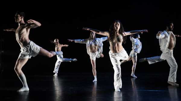 Arriva in Italia BLASPHEMY RHAPSODY. La volubilità delle certezze di Emio Greco e Pieter C. Scholten al Teatro Comunale di Ferrara