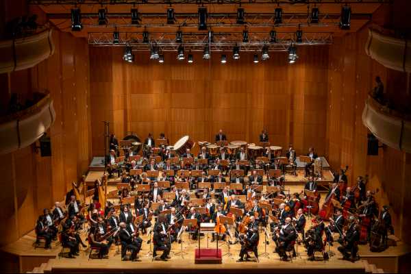 “AUTUNNO SINFONICO” del TCBO: Il triplo concerto di BEETHOVEN per Lonquich, Kelemen e Hakhnazaryan