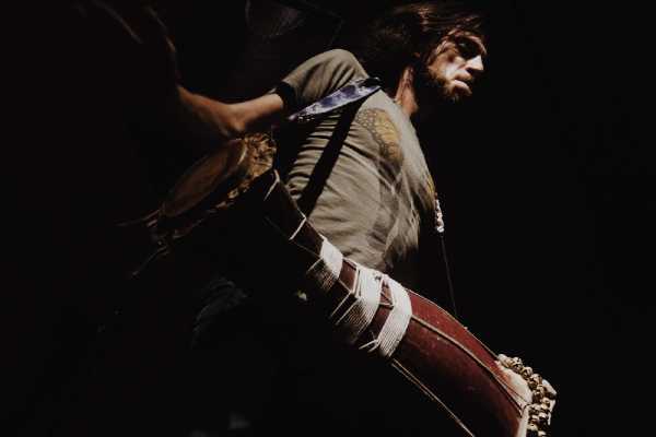 "Forlì. Soglie" ospita il concerto al buio con Marco Zanotti di Area Sismica