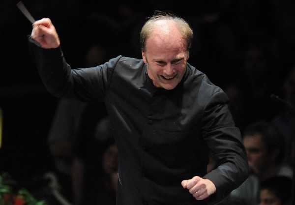 Gianandrea Noseda dirige Orchestra e Coro del Teatro Regio - In programma Brahms, Smetana e Dvořák