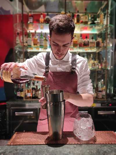 IL COCKTAIL CHAMPAGNE! Il drink CUBAN 7&7 di Marco Libranti, bartender dell'Hotel Chapter Roma
