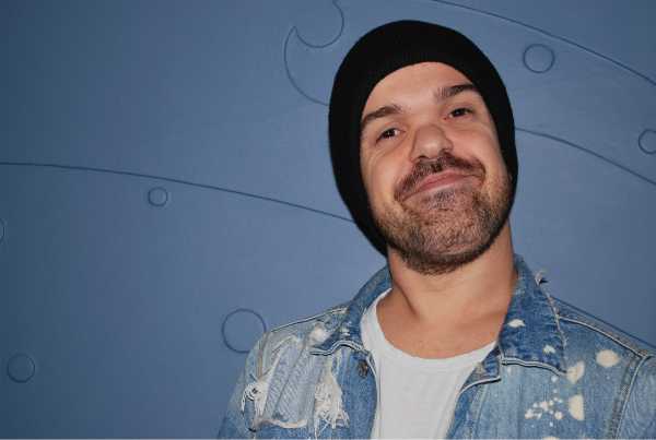 GIANLUCA COFONE - Il nano più seguito sui social nel cast del film “Chi ha incastrato Babbo Natale ?” di Alessandro Siani