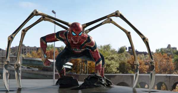 Record assoluto di prevendite in Italia e fan in delirio per Spider-Man: No Way Home. Oltre cinquantamila biglietti venduti in meno di dodici ore