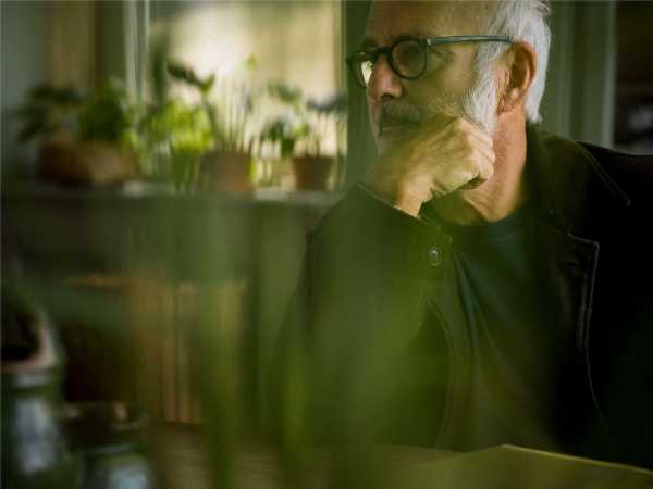 LUDOVICO EINAUDI - Parte dall’Italia il tour internazionale di UNDERWATER Il nuovo disco di Ludovico Einaudi in uscita a gennaio 2022