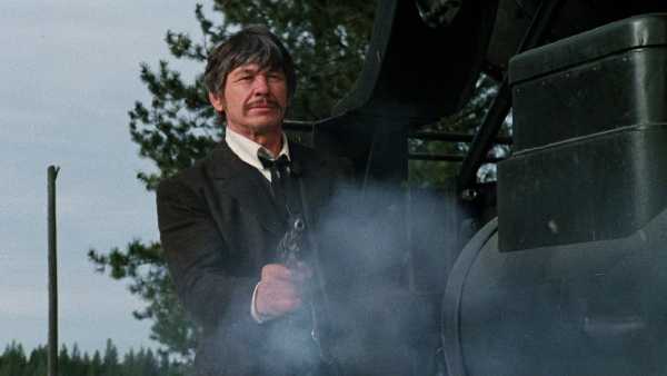 Oggi in TV: "Io non credo a nessuno". Con Charles Bronson e Richard Crenna 