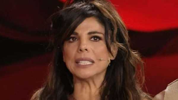 Canale 5 - A "VERISSIMO" MIETTA: "Non mi sono vaccinata per paura, ma non ho mai detto di essere una No-Vax" "Ero perplessa, ma lo farò sicuramente"