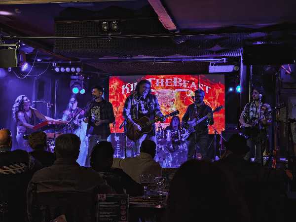 QUID - Dal tributo agli Eagles con i Kill The Beast al blues dei Bluesmates
