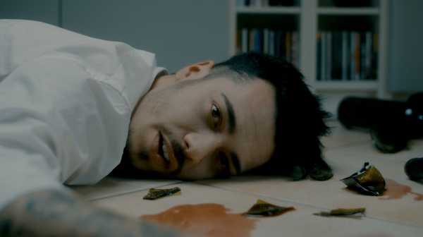 Patrick De Luca, in lizza al Premio Lucio Dalla 2022, torna con “ASFALTO E NUVOLE”, un suggestivo capolavoro pop contro i pregiudizi sui disturbi mentali
