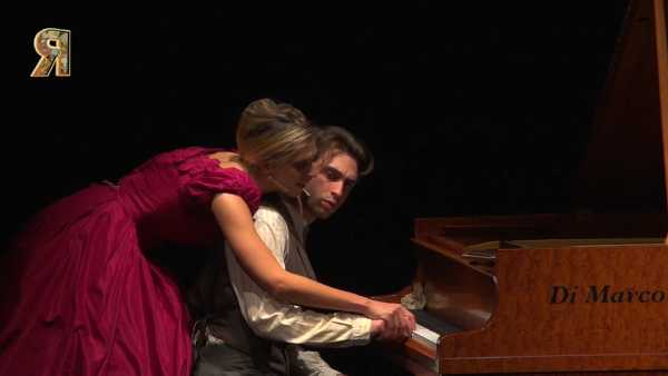 Su Tv2000 il laboratorio attoriale di Matteo Tarasco e lo spettacolo al piano di Guenda Goria