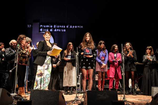 Al via il bando del Premio Bianca d'Aponte 2022 per cantautrici