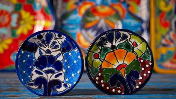 Oggi in TV: A Mediterraneo le ceramiche spagnole di Talavera. Approfondimenti sull'Afghanistan e un viaggio in Sardegna 