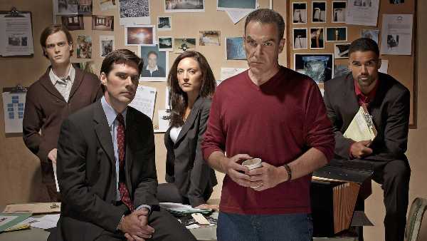 Oggi in TV: Torna "Criminal Minds", la serie completa. Due episodi giornalieri dal lunedì al venerdì 
