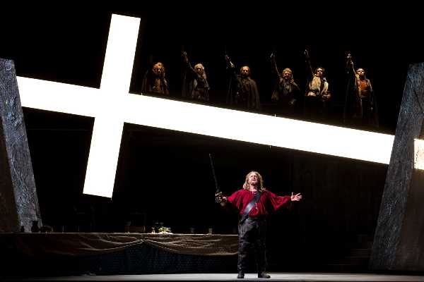 Opera - Ernani di Giuseppe Verdi, "la provocazione della tradizione" al Teatro Comunale di Ferrara