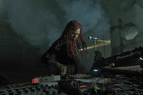 Disconnect , avanguardie sonore e contemporaneità