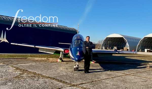 Italia 1 - «FREEDOM» vola con le FRECCE TRICOLORI - con Roberto GIACOBBO, Massimo SESTINI
