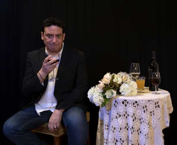 “Poi dice che uno beve” - Il one man show in scena all’OFF/OFF Theatre