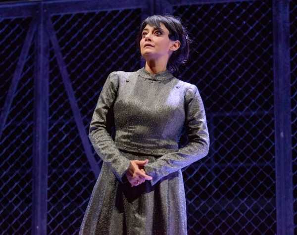 Elena Arvigo torna a teatro tra Shakespeare, Pirandello, Svetlana Aleksievich e storie al contrario