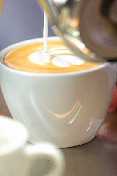 CAPPUCCINO: Dalla storia alla ricetta certificata, fino al campione del mondo, una icona tutta italiana