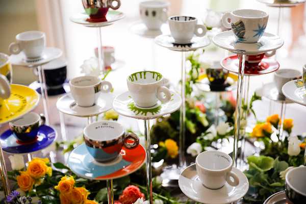 illycaffè celebra il 30°anniversario delle illy Art Collection alla 60°edizione del Salone del Mobile.Milano