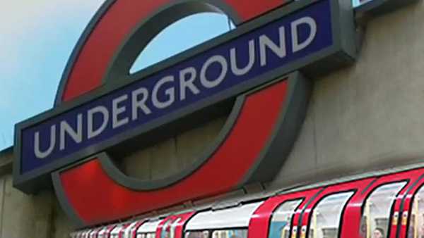 Oggi in TV: "The Tube" la mitica metro di Londra dove viaggiano anche i fantasmi. Su Radio Techetè il racconto della più antica metropolitana del mondo 