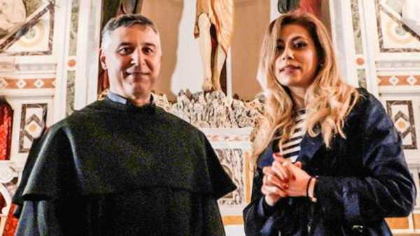 Oggi in TV: "Passione", con Simona Vanni e Padre Enzo Fortunato. La trasmissione ripercorre le tappe della passione di Gesù 