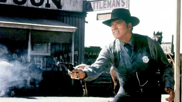 Stasera in TV: "Io sono la legge", prima serata western. Con Burt Lancaster e Robert Ryan 