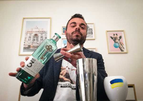 Il drink per la Pace ispirato a IMAGINE di John Lennon nel drink di Christian Costantino